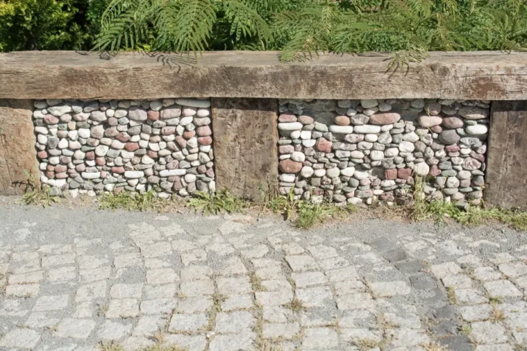 Stone Fencing Pole-1